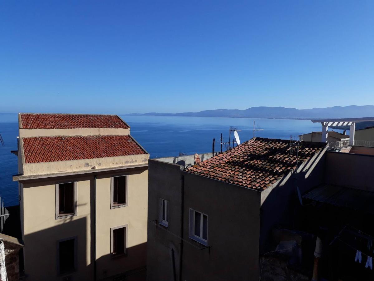 L'Antico Faro Bed & Breakfast Кастелсардо Екстериор снимка