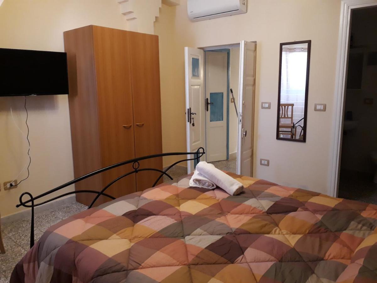 L'Antico Faro Bed & Breakfast Кастелсардо Екстериор снимка
